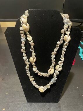Handcrafted Natural Shell Bead Necklace - Cream Tones